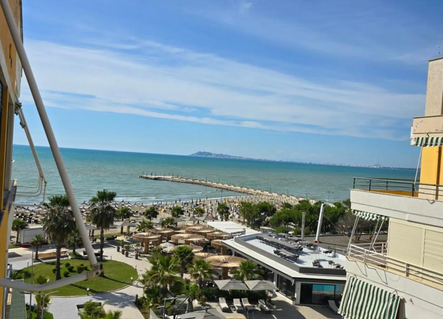 Kontakte von Wonderful Sea View Apartment Qerret